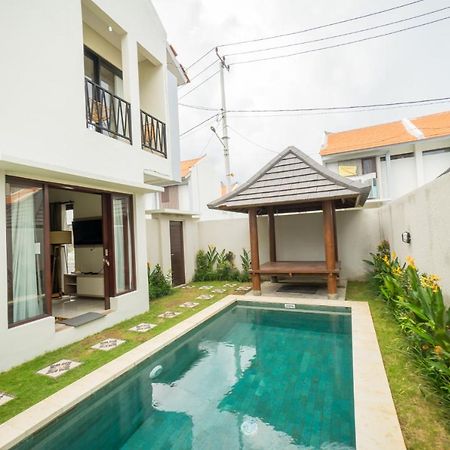 Little Nuts Villas Jimbaran Екстериор снимка